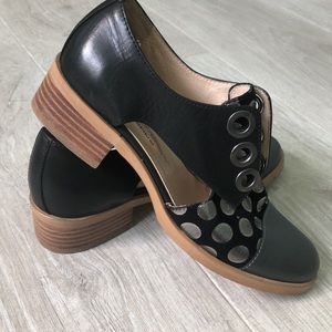 Unity In Diversity Valley Cut Out Oxford size 36